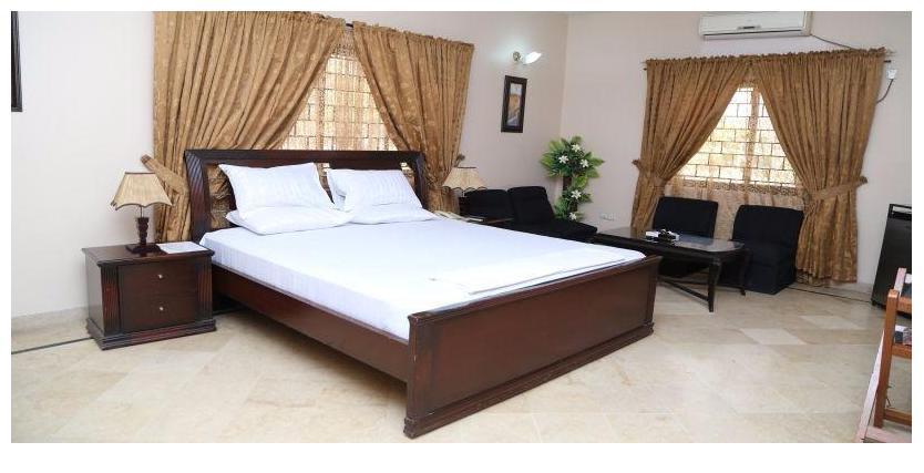 Luxury Inn Karachi Extérieur photo