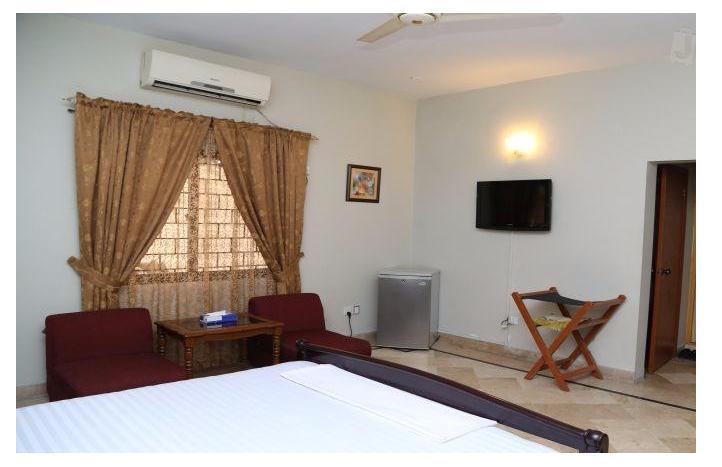 Luxury Inn Karachi Extérieur photo