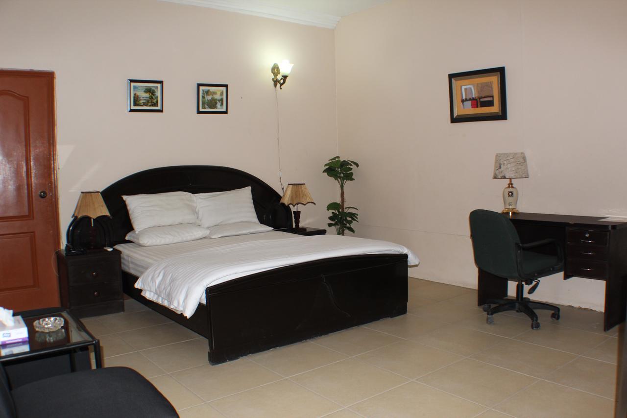 Luxury Inn Karachi Extérieur photo