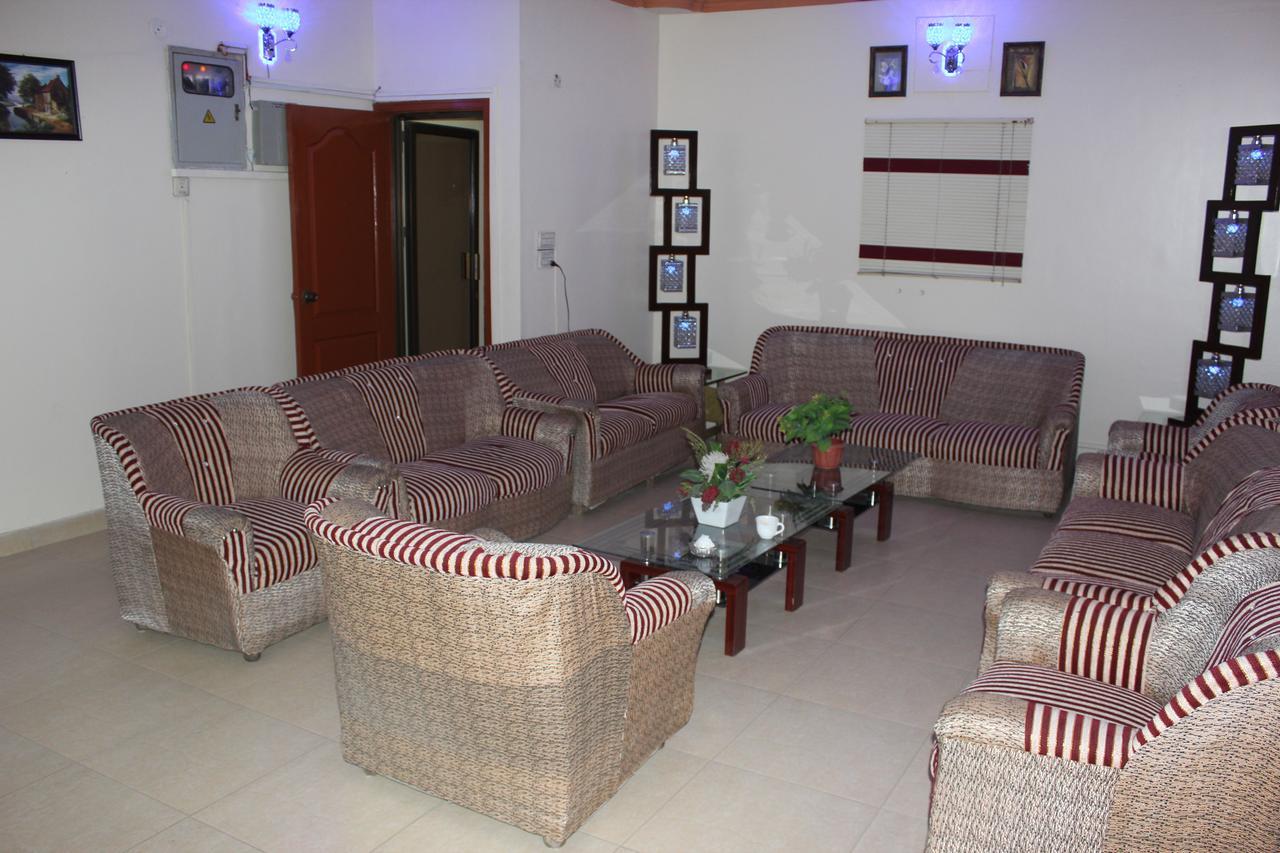Luxury Inn Karachi Extérieur photo