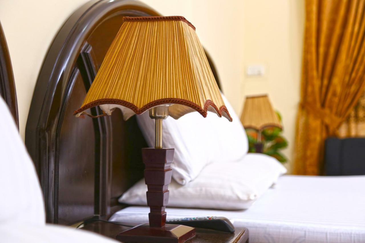 Luxury Inn Karachi Extérieur photo
