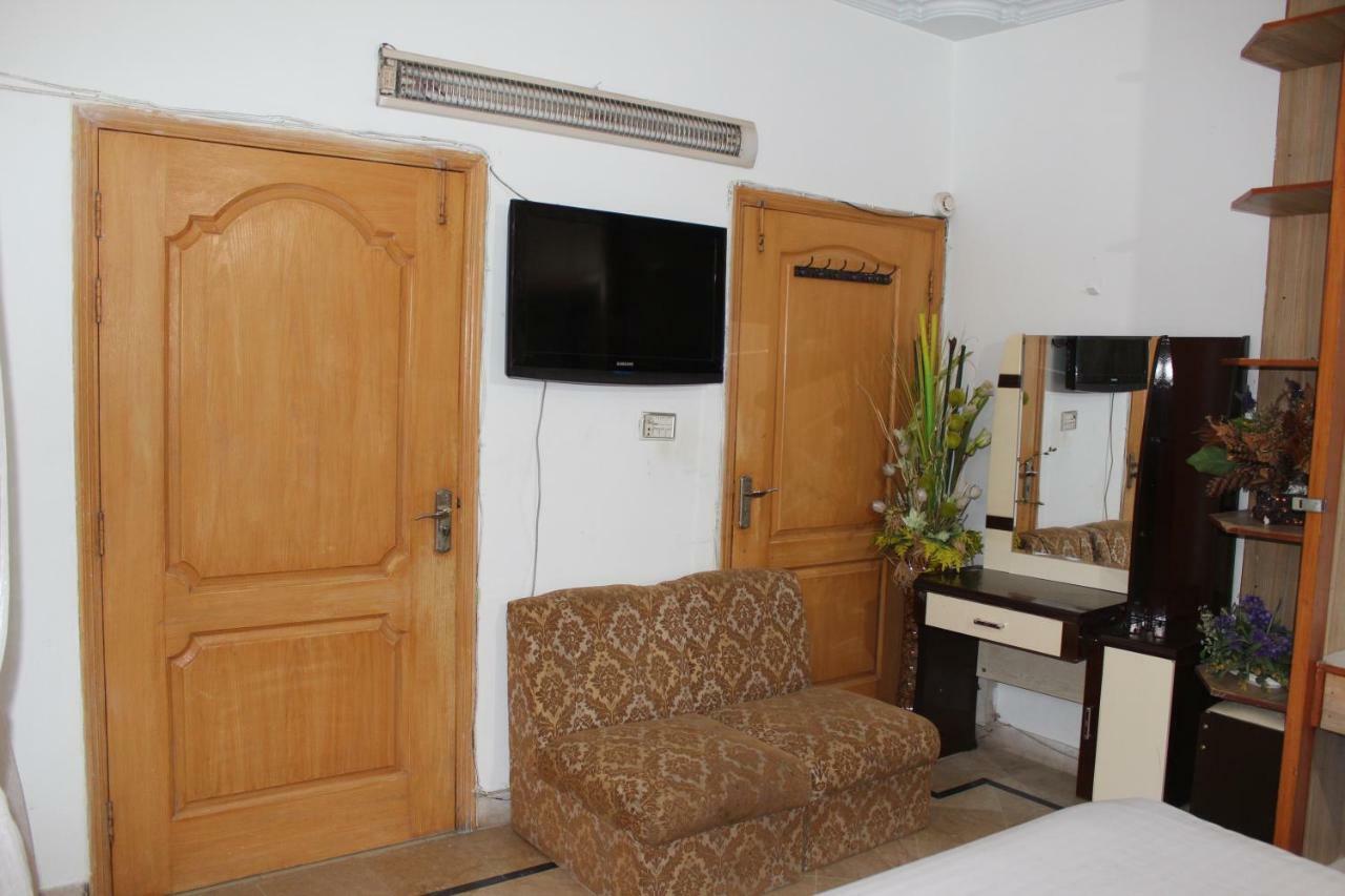 Luxury Inn Karachi Extérieur photo